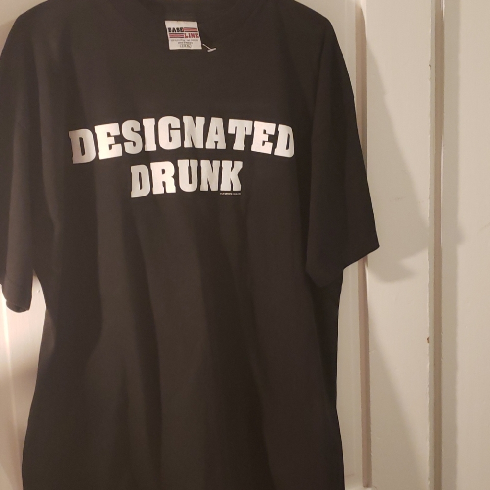 Mens XL tshirt